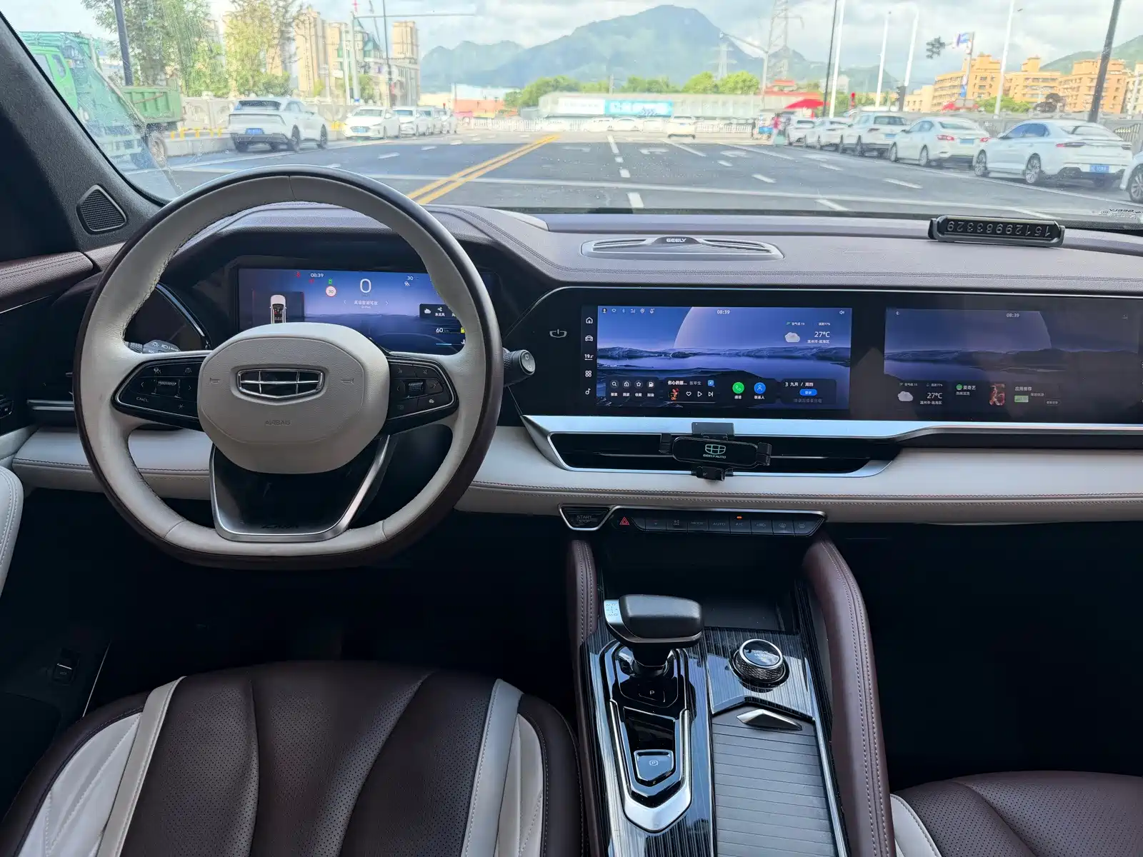 Фото 7 - Geely Monjaro