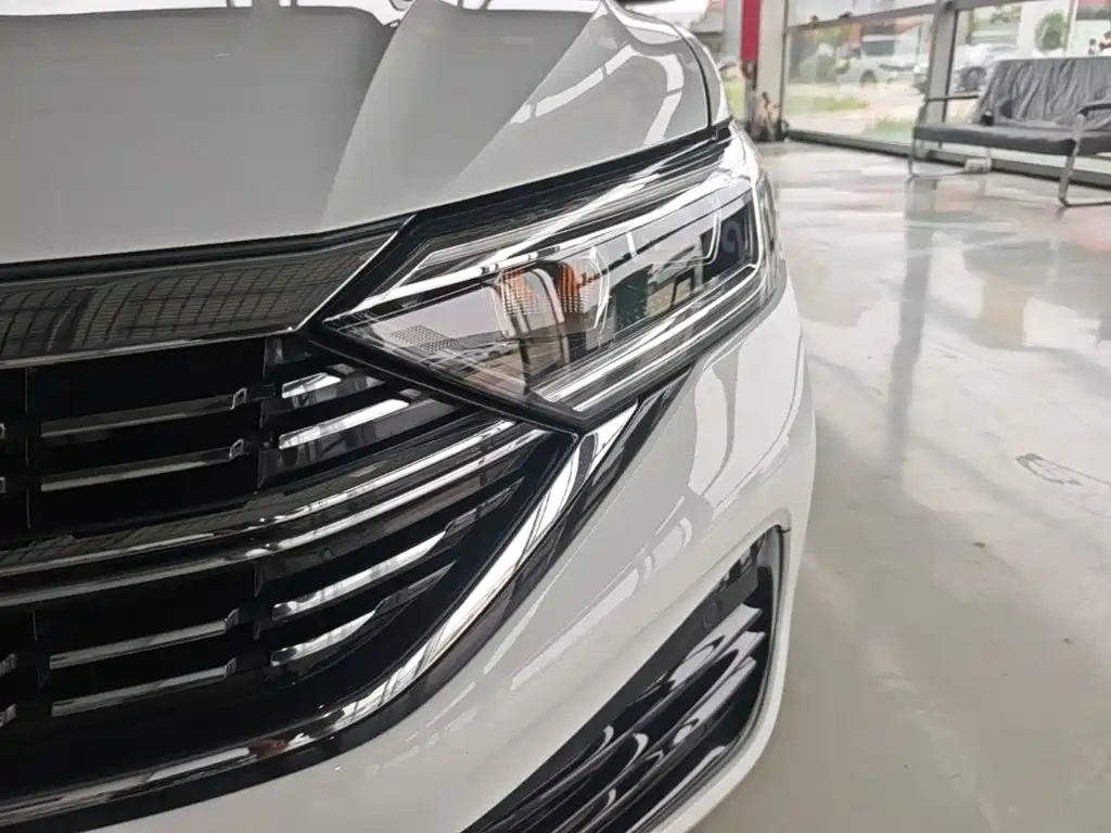 Volkswagen Sagitar, миниатюра 24