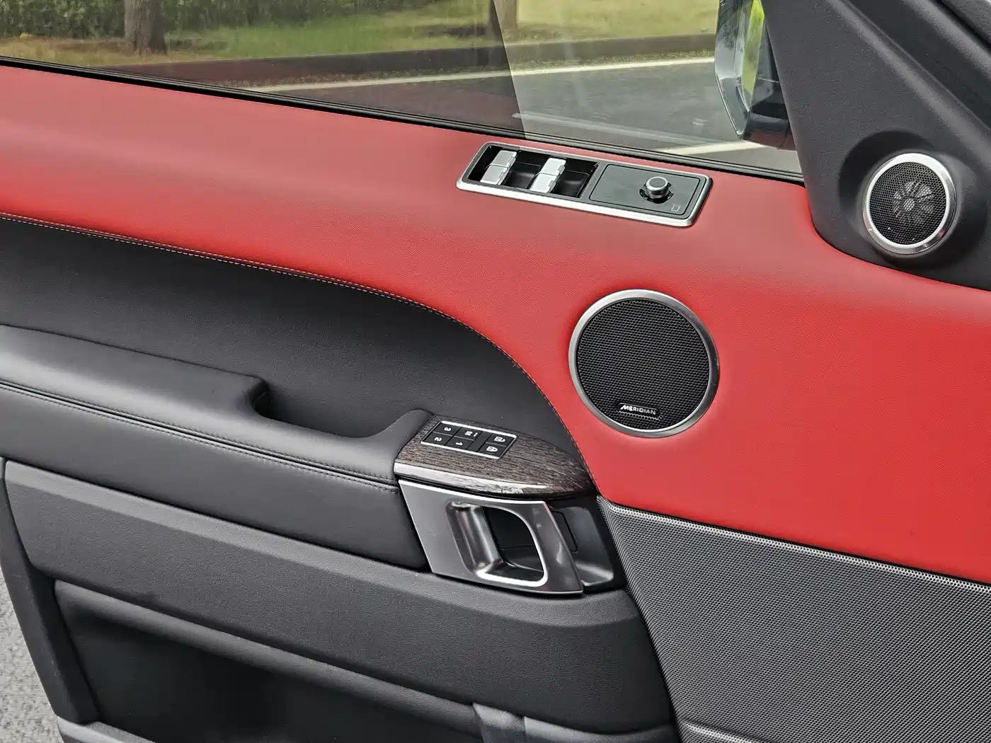 Land Rover Range Rover Sport 2021 3.0 L6 Gloss Black Edition фото 16