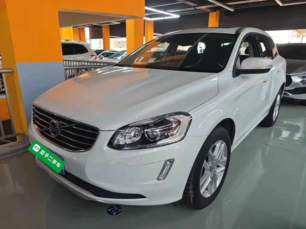 Фото 2 - Volvo XC60