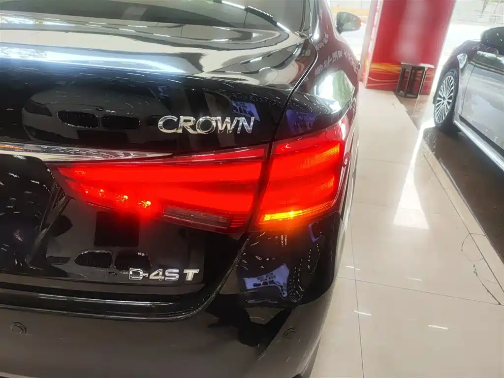 Toyota Crown 2015 2.0T Pioneer фото 24