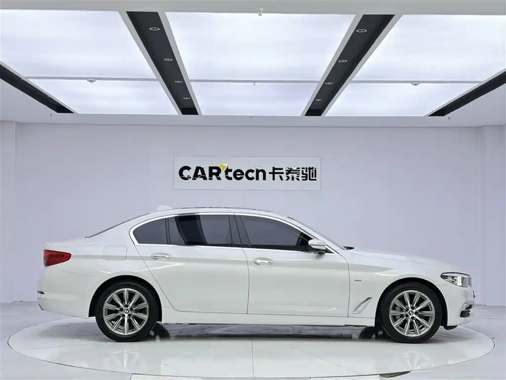 BMW 5 Series 2018 530Li Leading Luxury Package фото 4