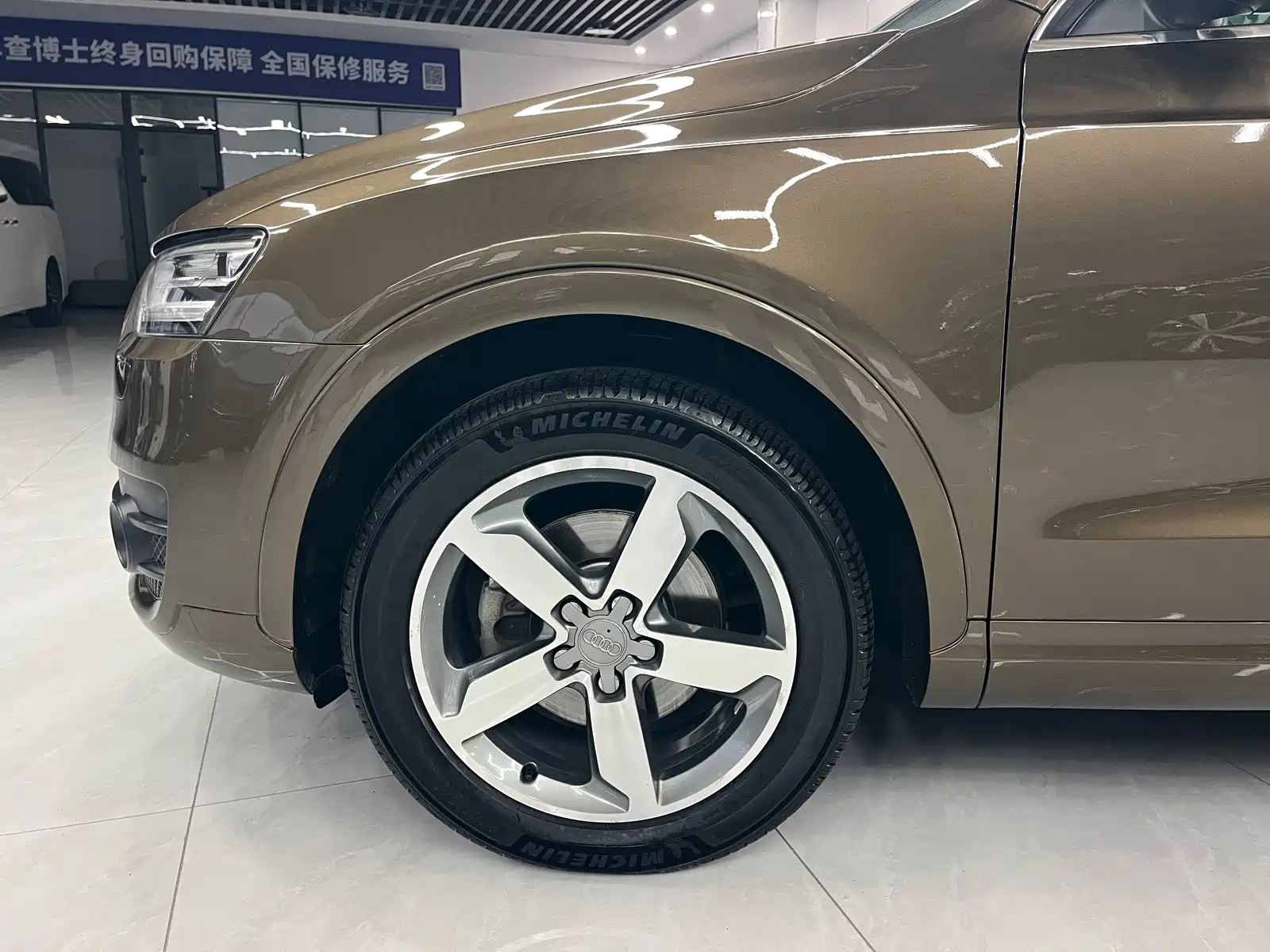 Фото 16 - Audi Q3