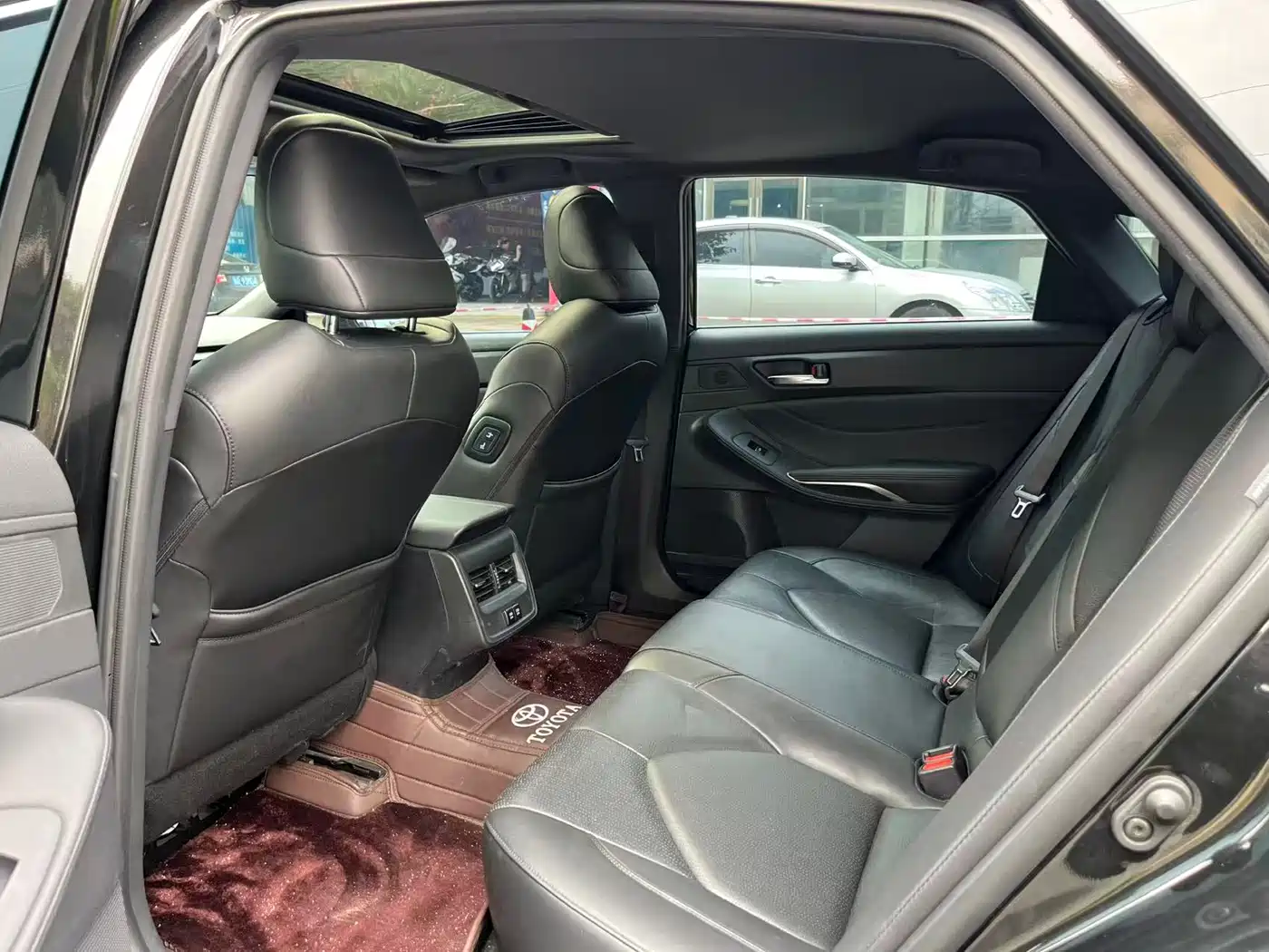 Toyota Avalon 2019 2.0L Luxury Edition (China VI) фото 9