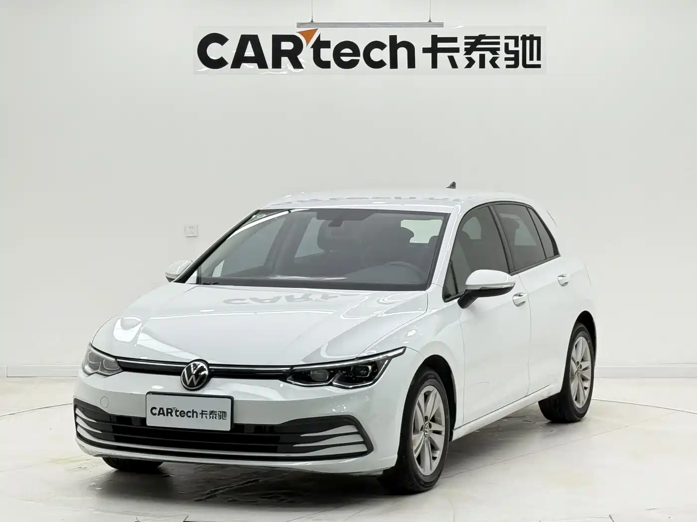 Volkswagen Golf 2023 Model 200TSI DSG