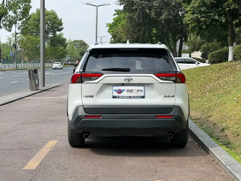 TOYOTA RAV4 RONGFANG
