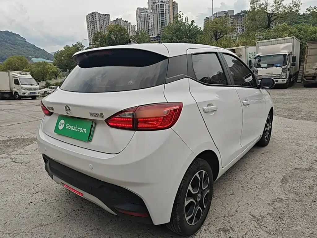 JMCG New Energy Yizhi EV3 2022 2021 Mini Radar Yue Run Model
