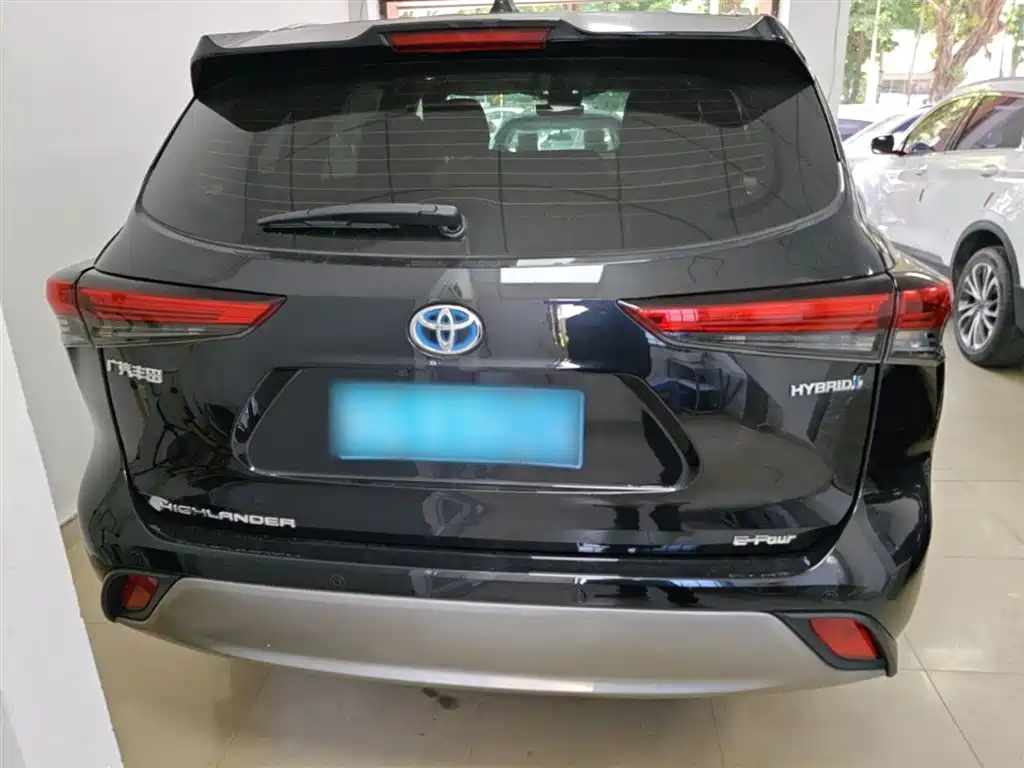 TOYOTA HIGHLANDER