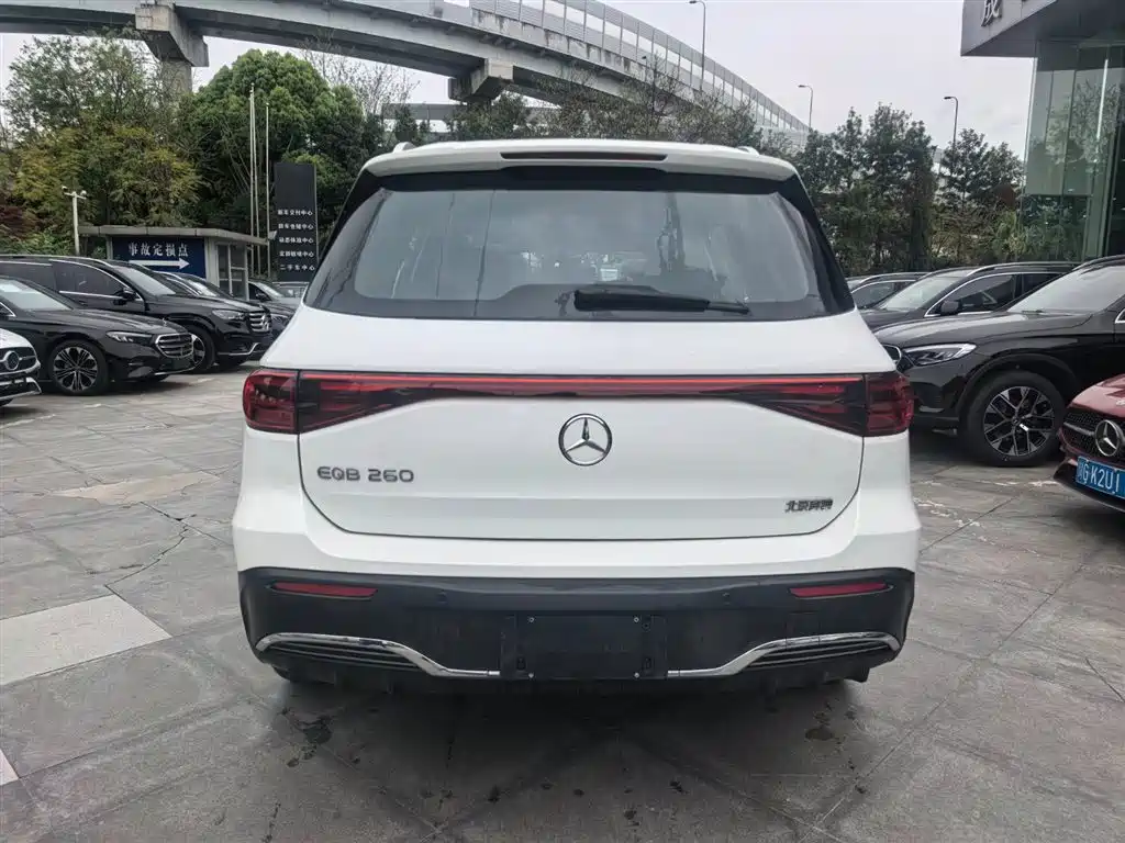 Mercedes-Benz EQB 2025 EQB 260 фото 4
