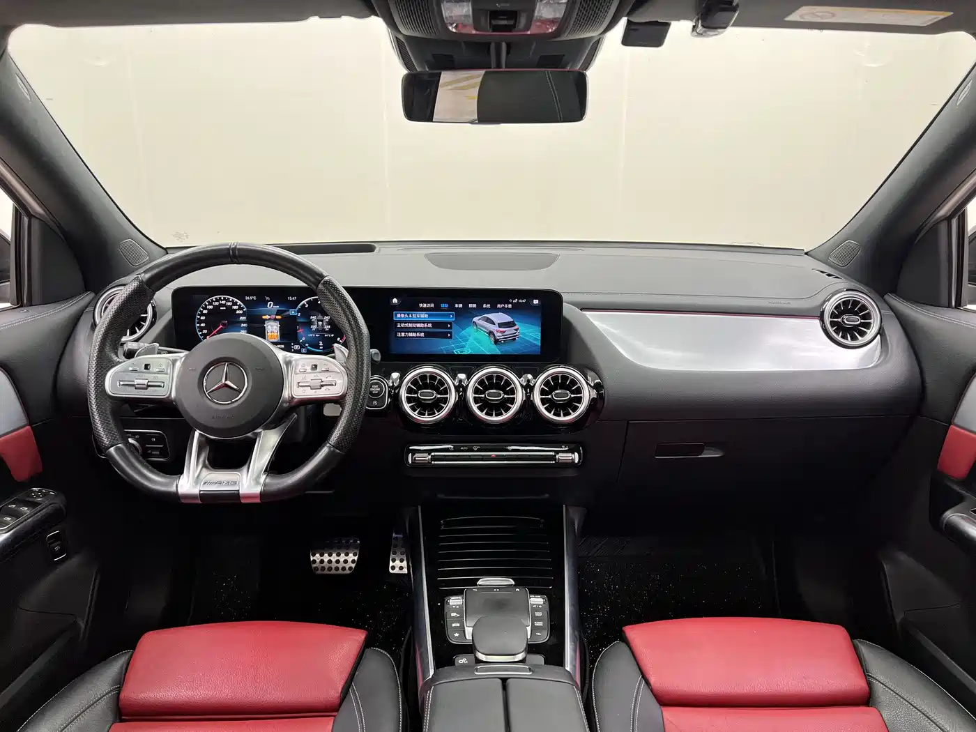 MERCEDES-BENZ GLA AMG