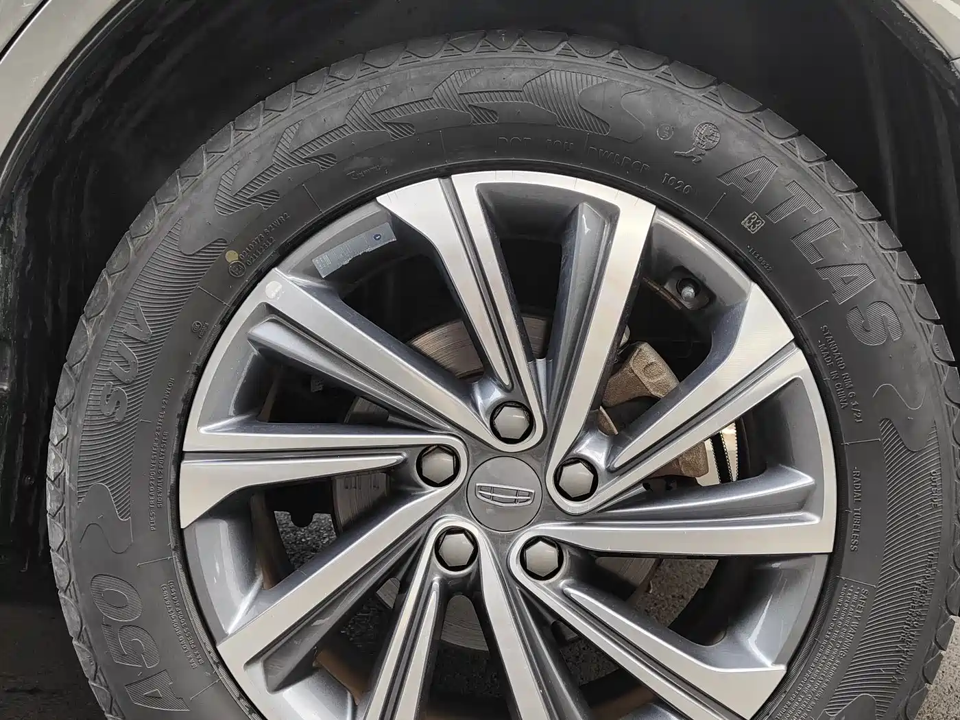 GEELY AUTOMOBILE VISION X6