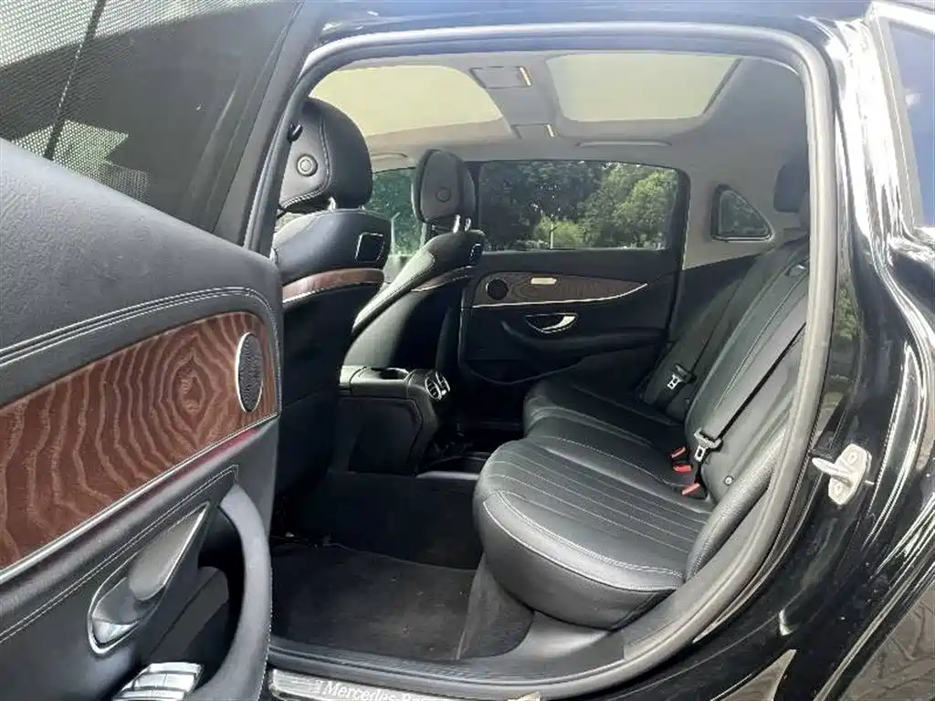 Mercedes-Benz E-Class 2016 E 300 L Fashion Type фото 8