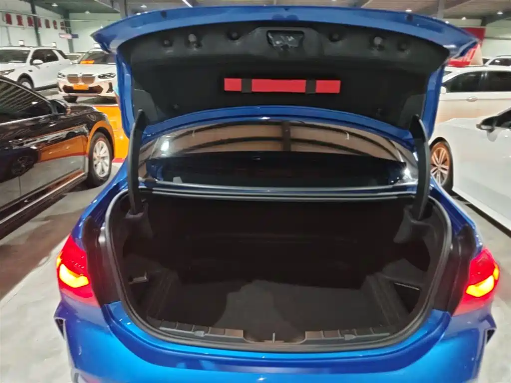 BMW 1 Series 2019 118i M Sport Package фото 19