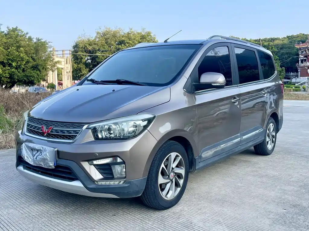 Wuling Motors Wuling Hongguang 2016 — пригон из Китая