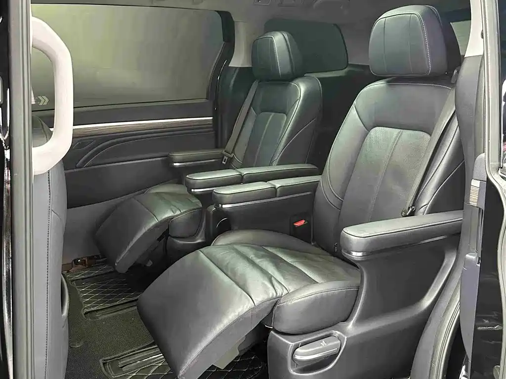 GAC Trumpchi Trumpchi M8 2021 Leading Show Series 390T Ultimate Edition фото 5