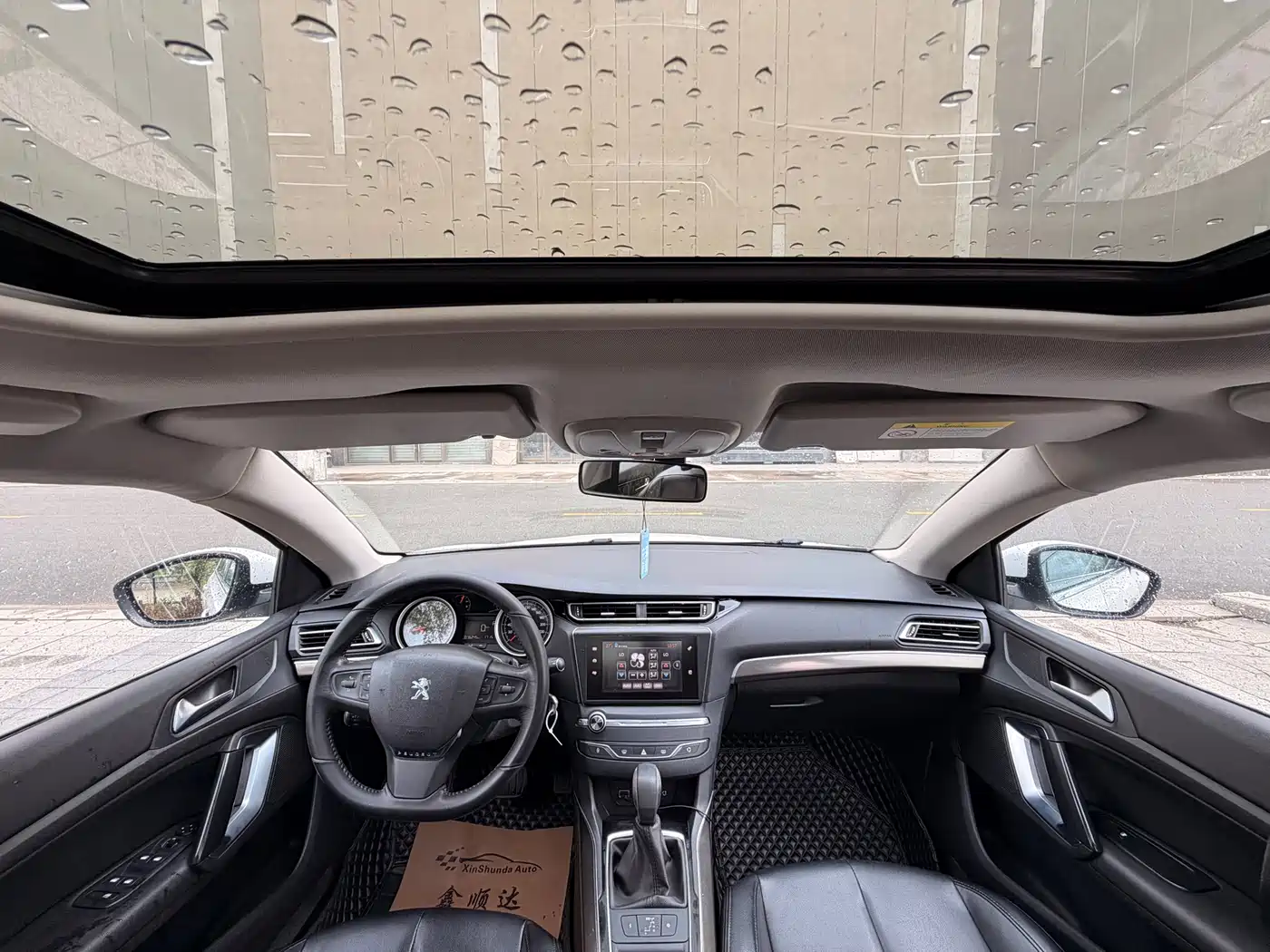 Peugeot 408 2014 1.8L Automatic Luxury Edition фото 9