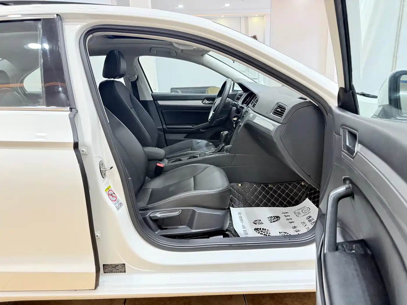 Volkswagen Lamando 2017 230TSI DSG Trend Edition фото 13