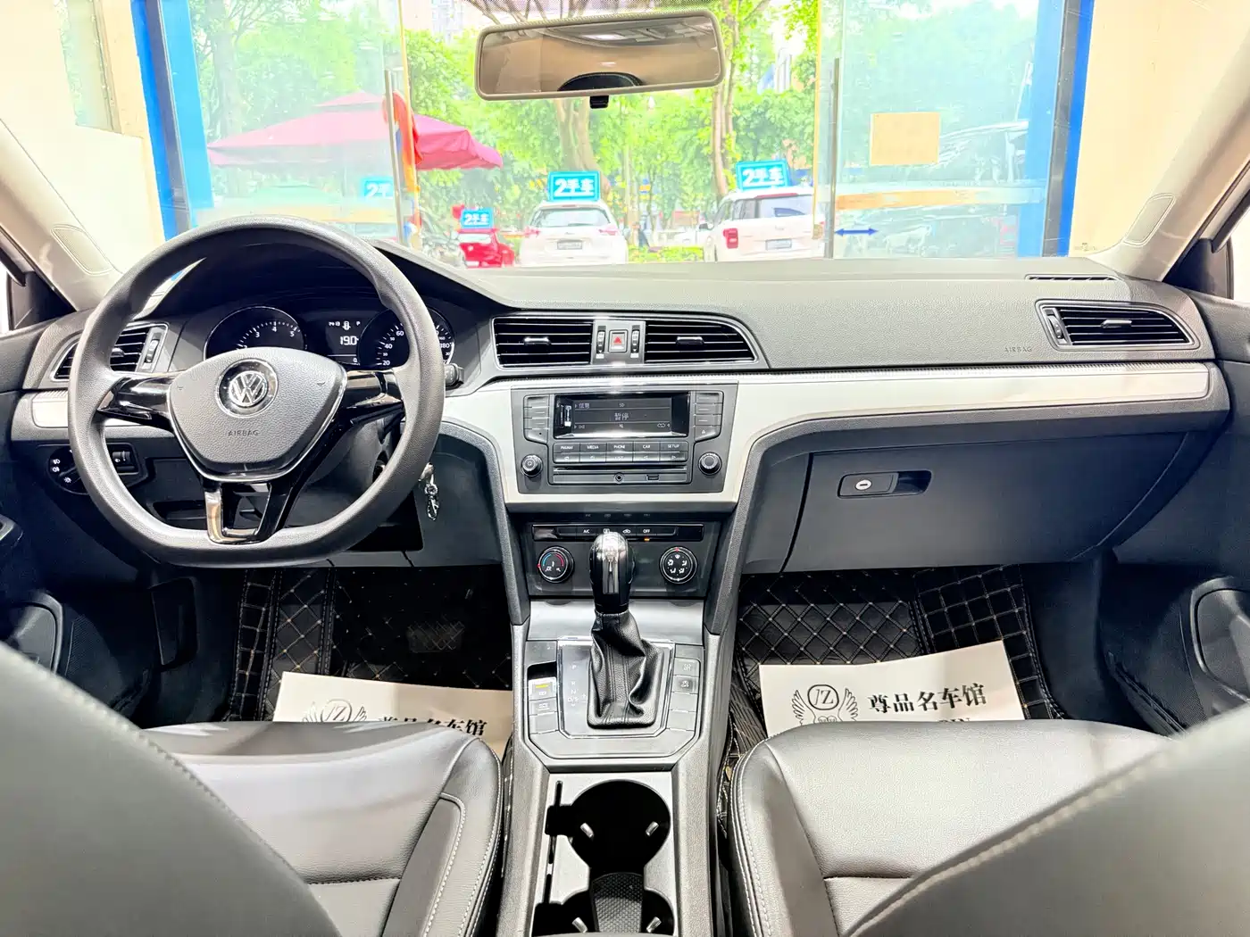Volkswagen Lamando 2017 230TSI DSG Trend Edition фото 7