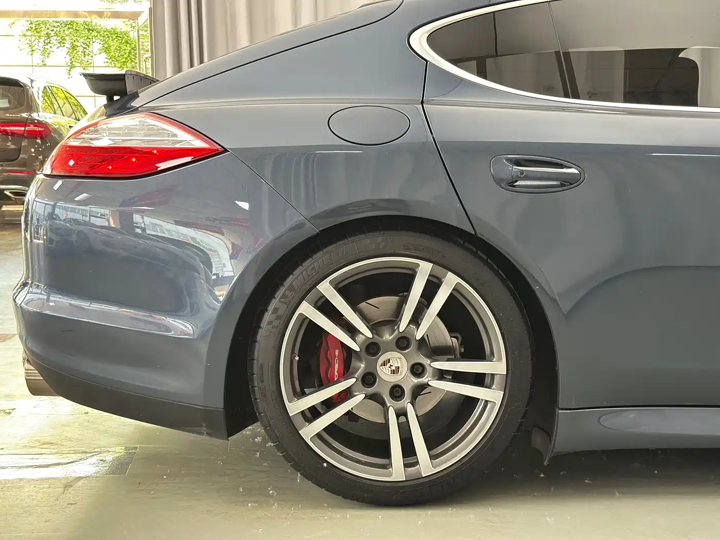 Porsche Panamera 2010 Model Panamera S 4.8L фото 53