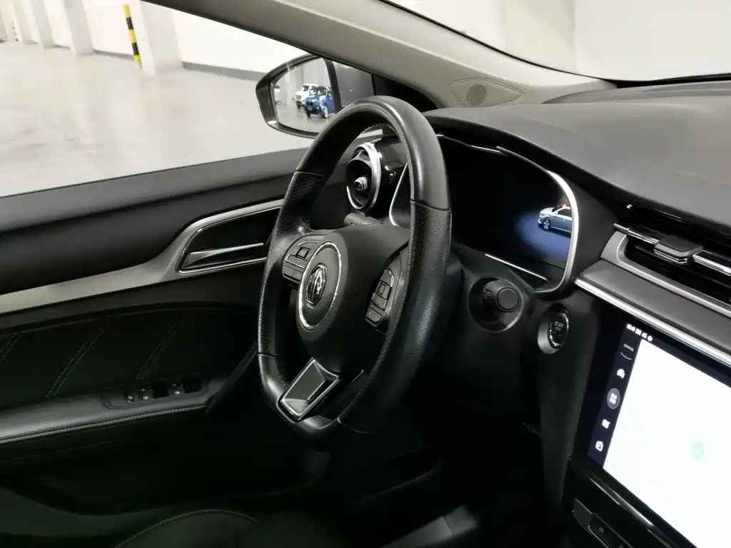 MG 6 New Energy 2018 2018 45T E-DRIVE Intelligent Hybrid Premium Internet Edition