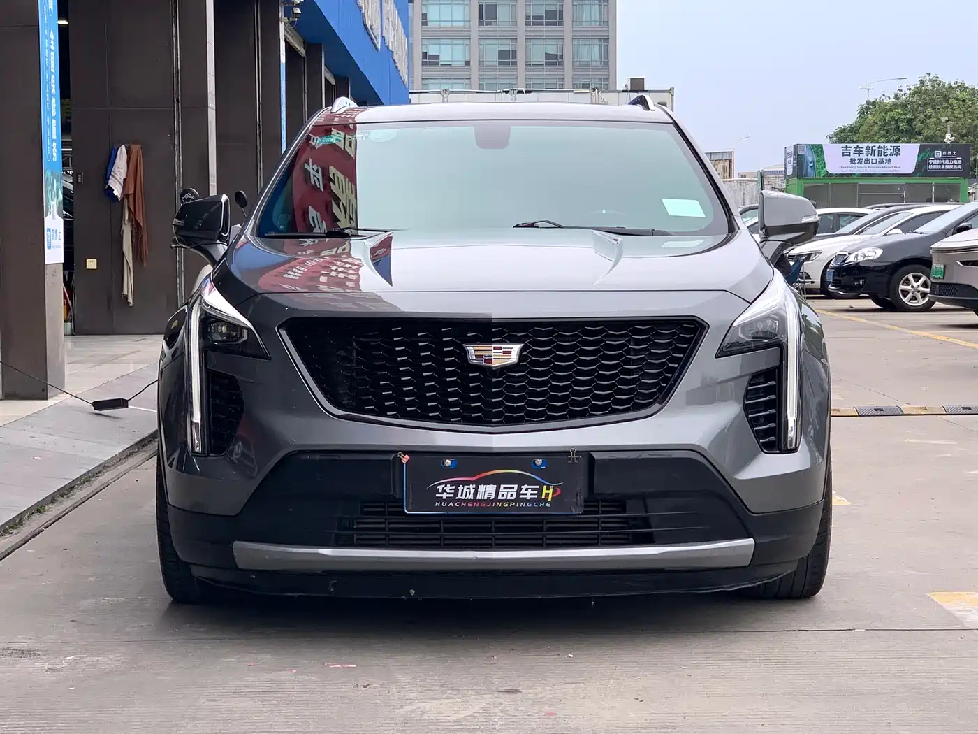 Cadillac XT4 2018 28T FWD Leading Edition фото 2