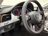 Photo 16 - Audi A8