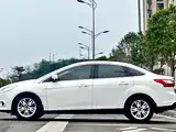 Фото 10 - Ford Focus