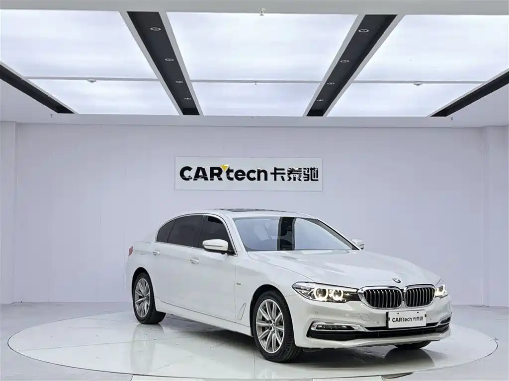 BMW 5 Series 2018 530Li Leading Luxury Package фото 2