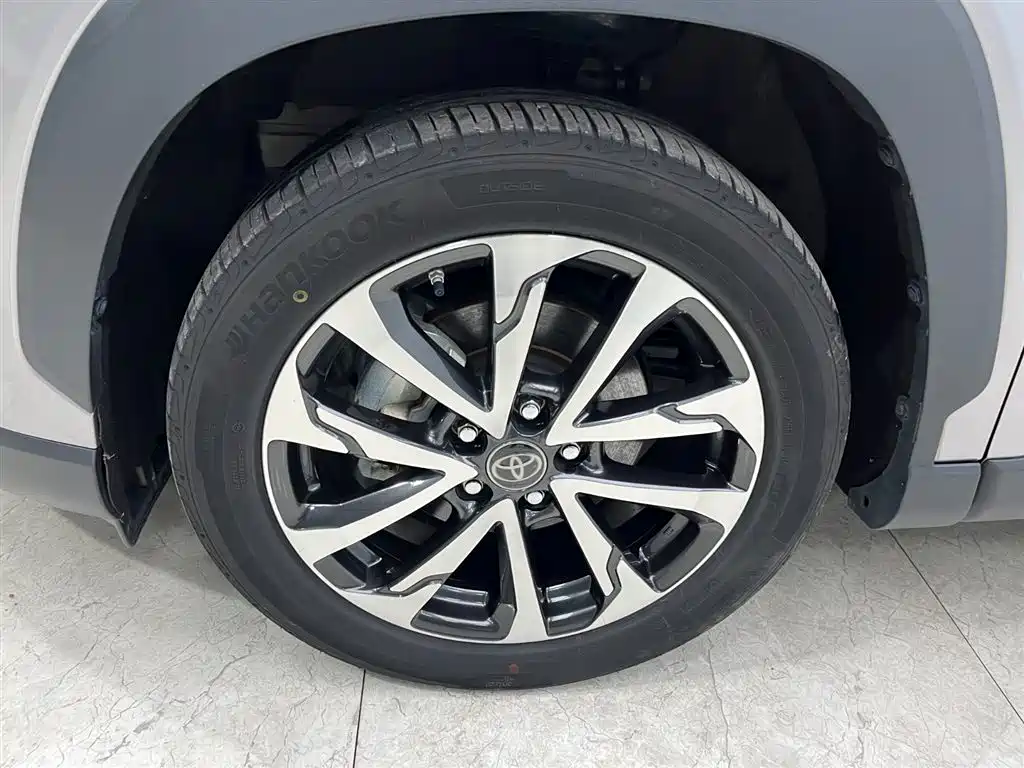 Toyota Corolla Cross 2022 2.0L Flagship Edition фото 20