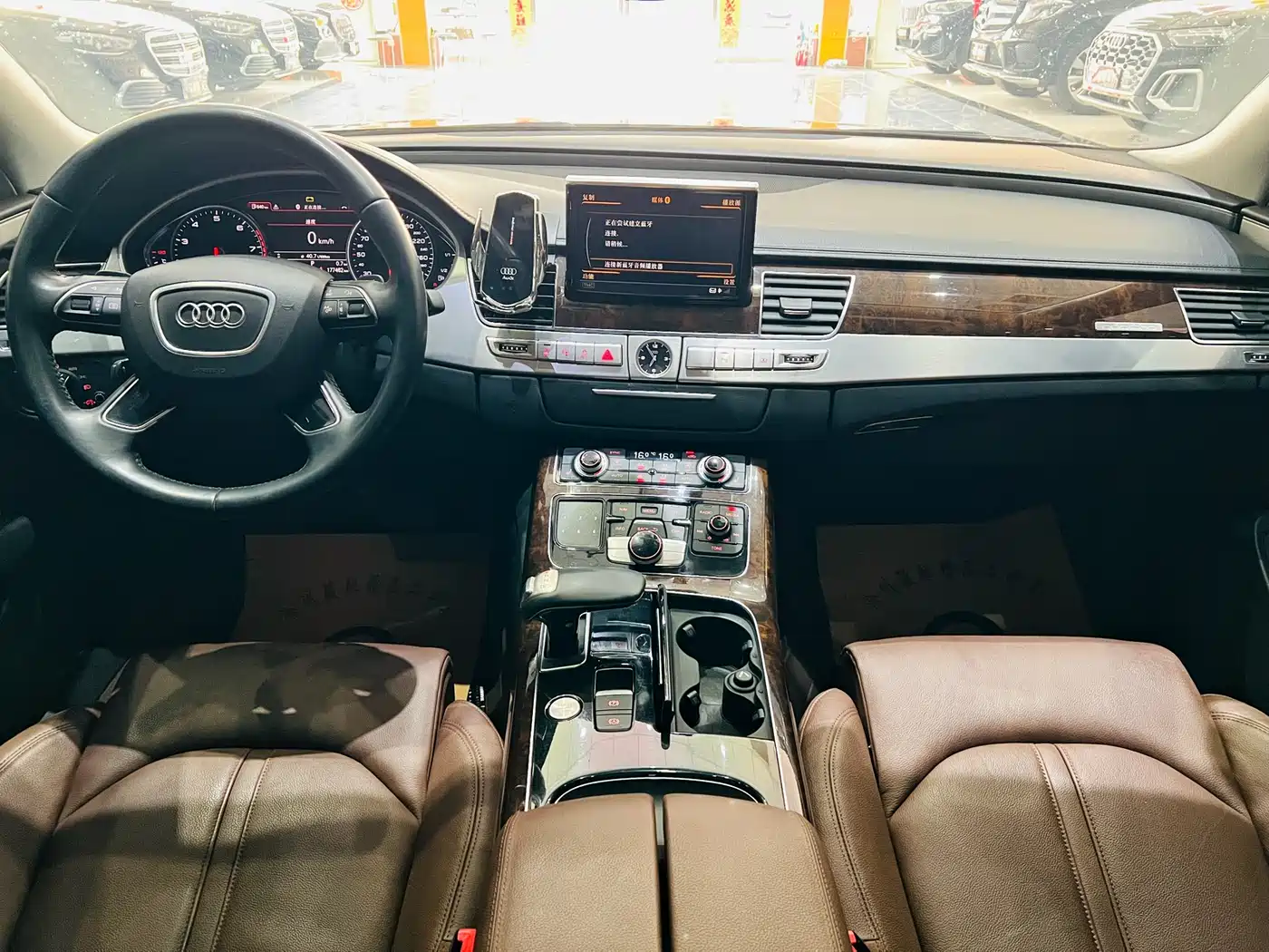 Audi A8 2014 A8L 45 TFSI quattro Comfort фото 6