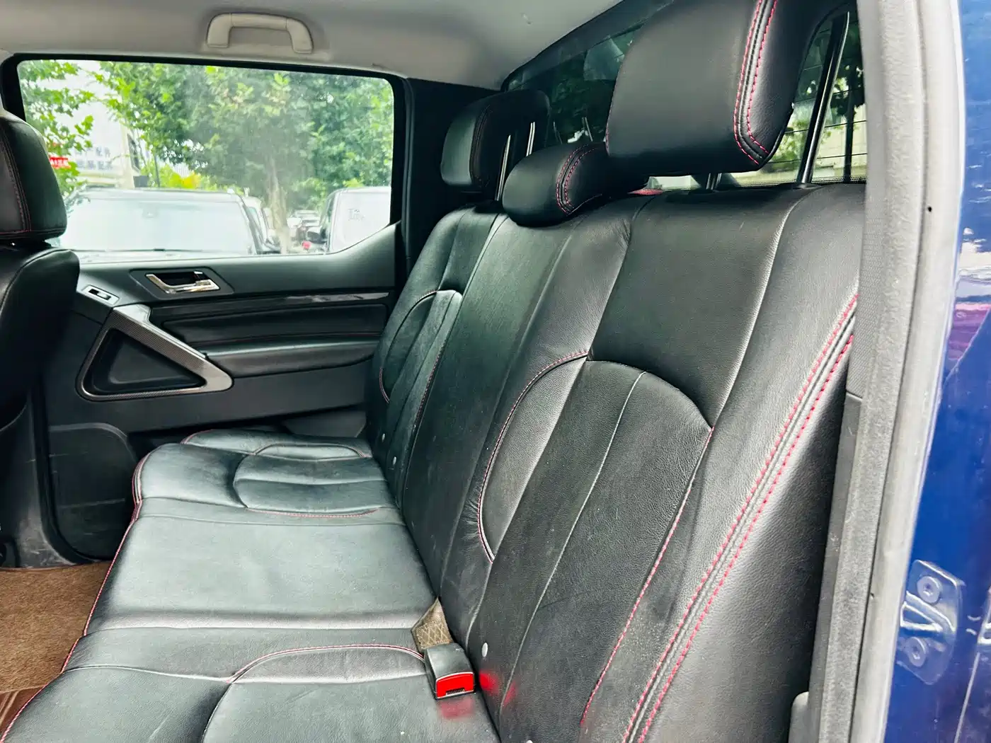 Huanghai N3 2019 2019 2.4T Manual 4WD Premium Edition China VI 4K22D4T
