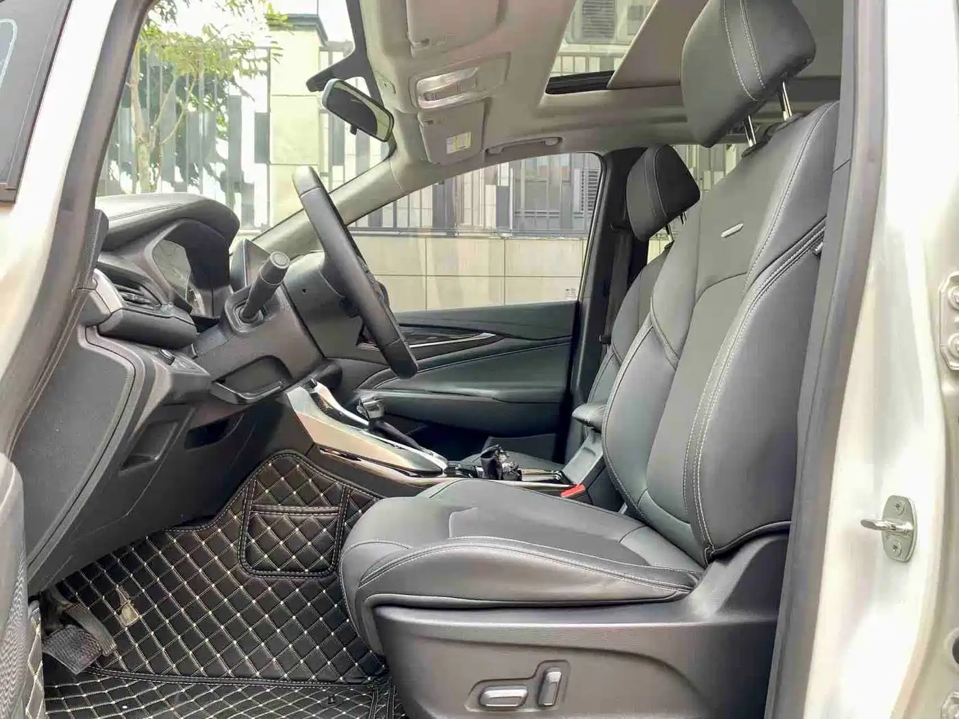 SAIC Maxus Maxus G50 2019 1.5T First Edition Automatic Luxury 6-Seater фото 13