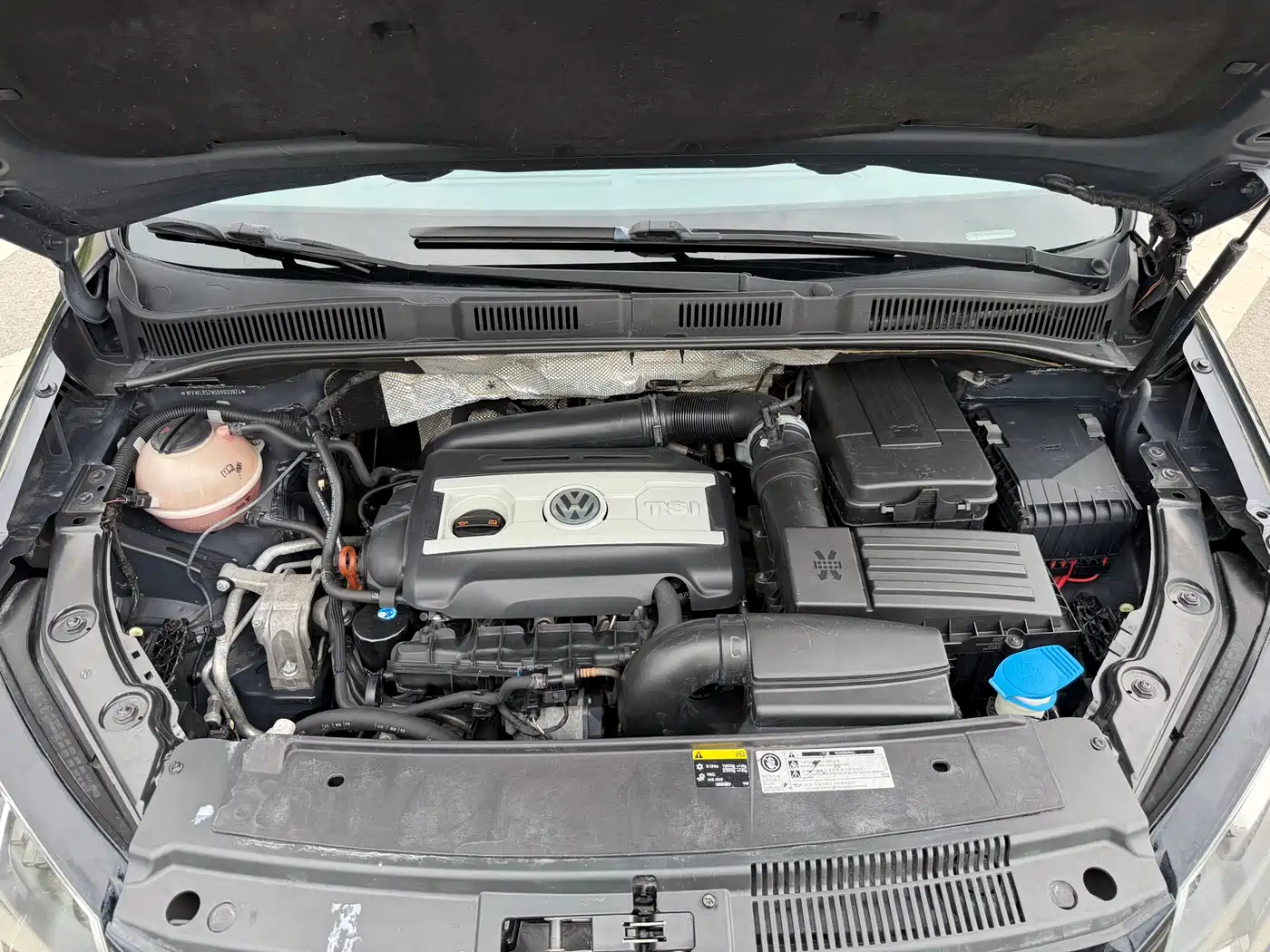 Volkswagen Sharan 2013 2.0TSI Comfort фото 16