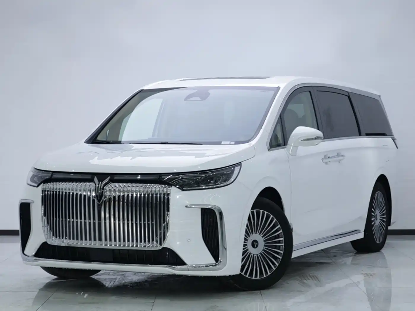  Voyah Auto Voyah Dreamer 2025 PHEV 4WD Kunpeng Premium Edition