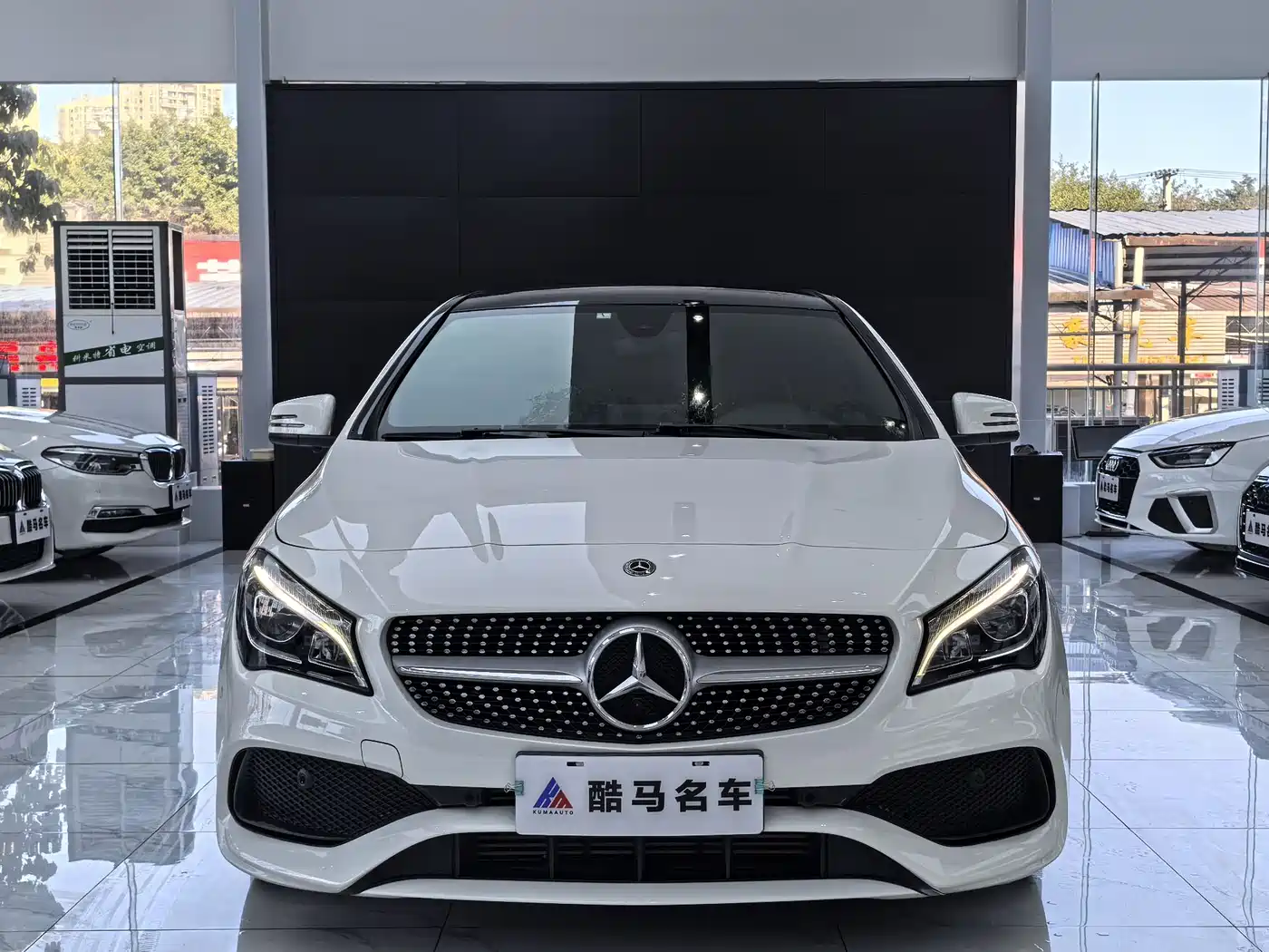 Mercedes-Benz CLA (Import) 2018 CLA 200 Fashion Edition фото 2
