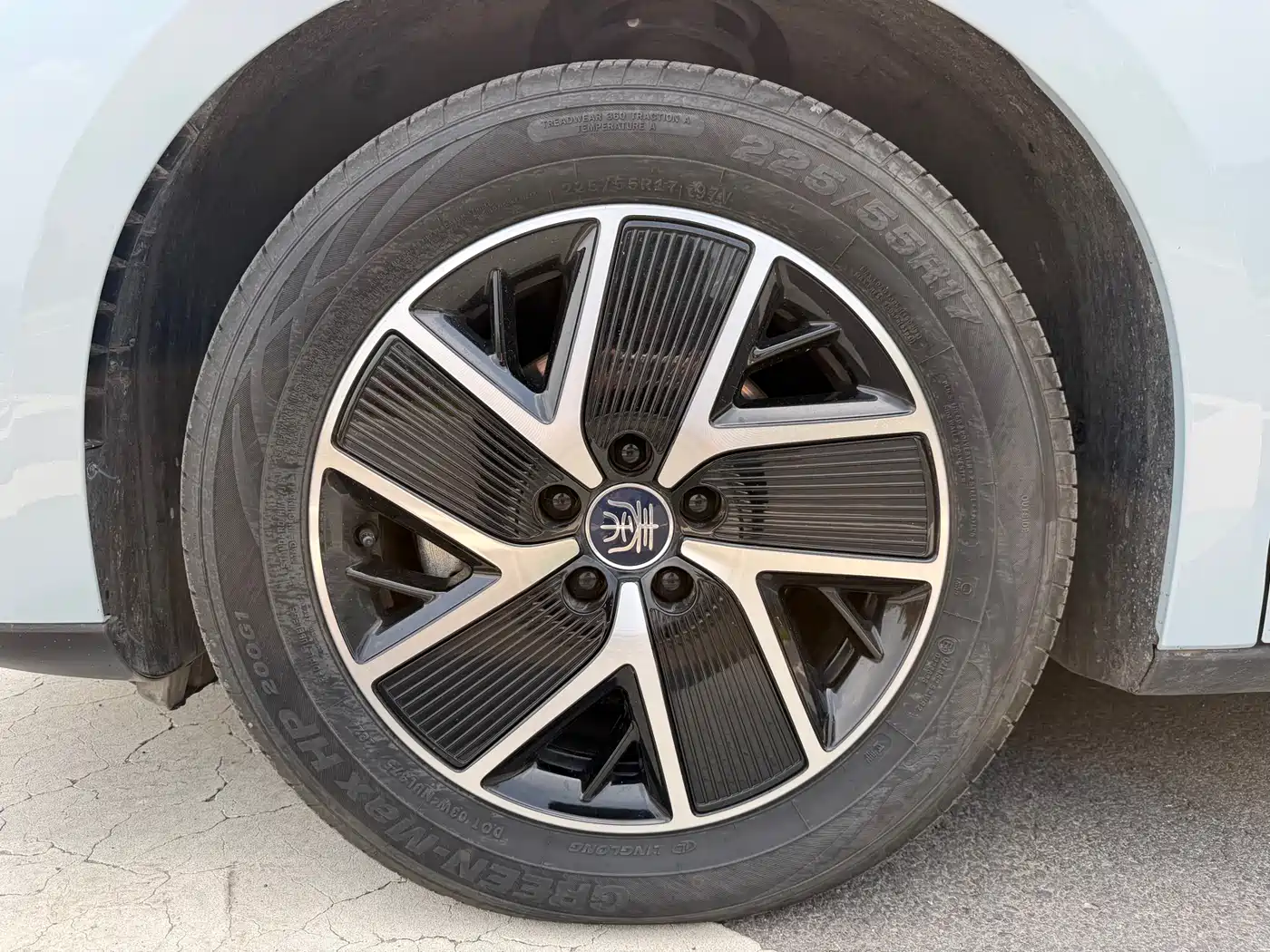 BYD Qin L 2024 DM-i 120KM Superior Edition фото 14