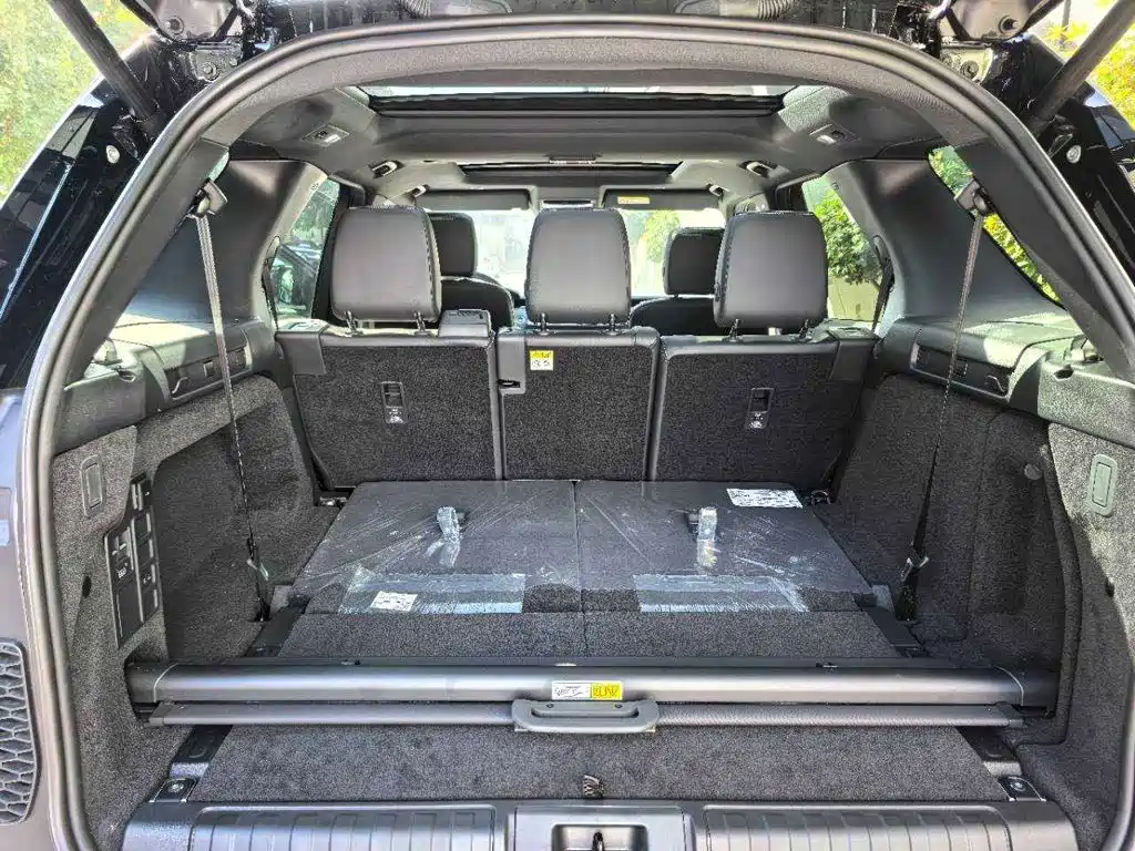 Photo 12 - Land Rover Discovery
