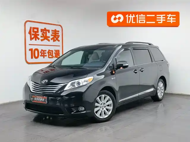 TOYOTA SIENNA