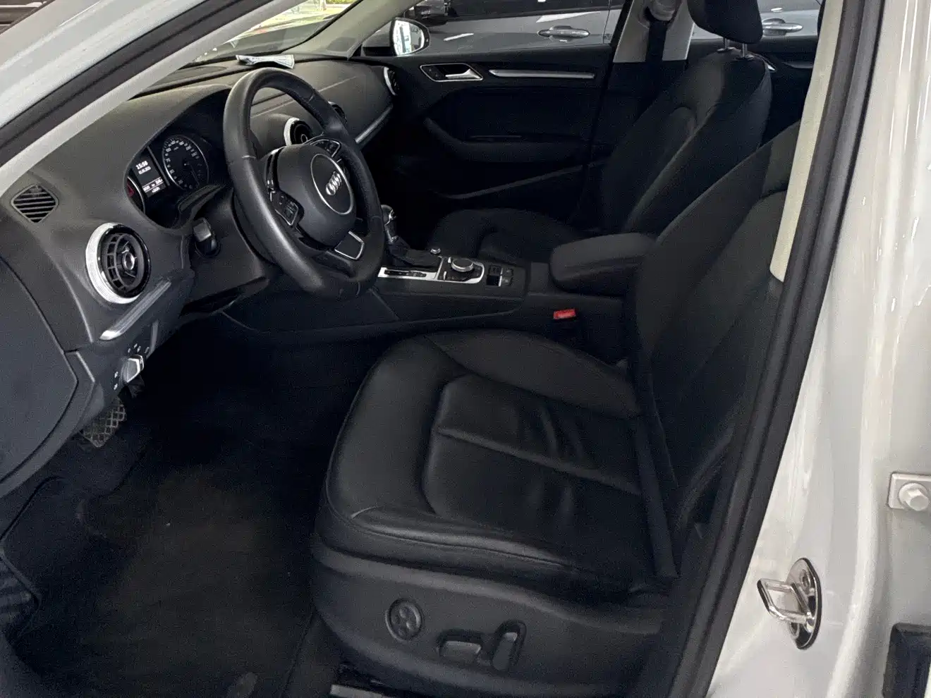 Audi A3 2016 Limousine 35 TFSI Style фото 9