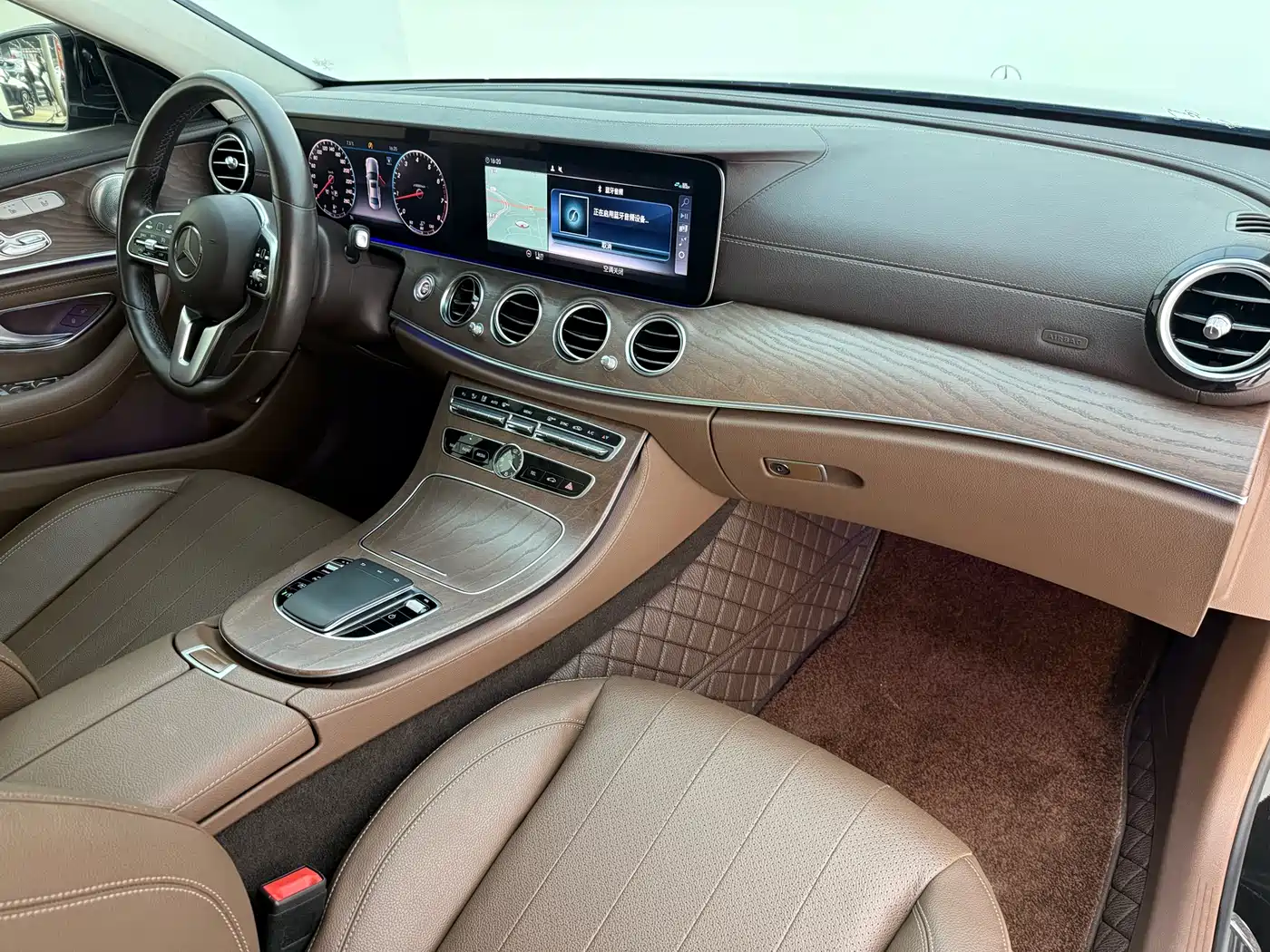 Mercedes-Benz E-Class 2020 E 300 L Fashion фото 14