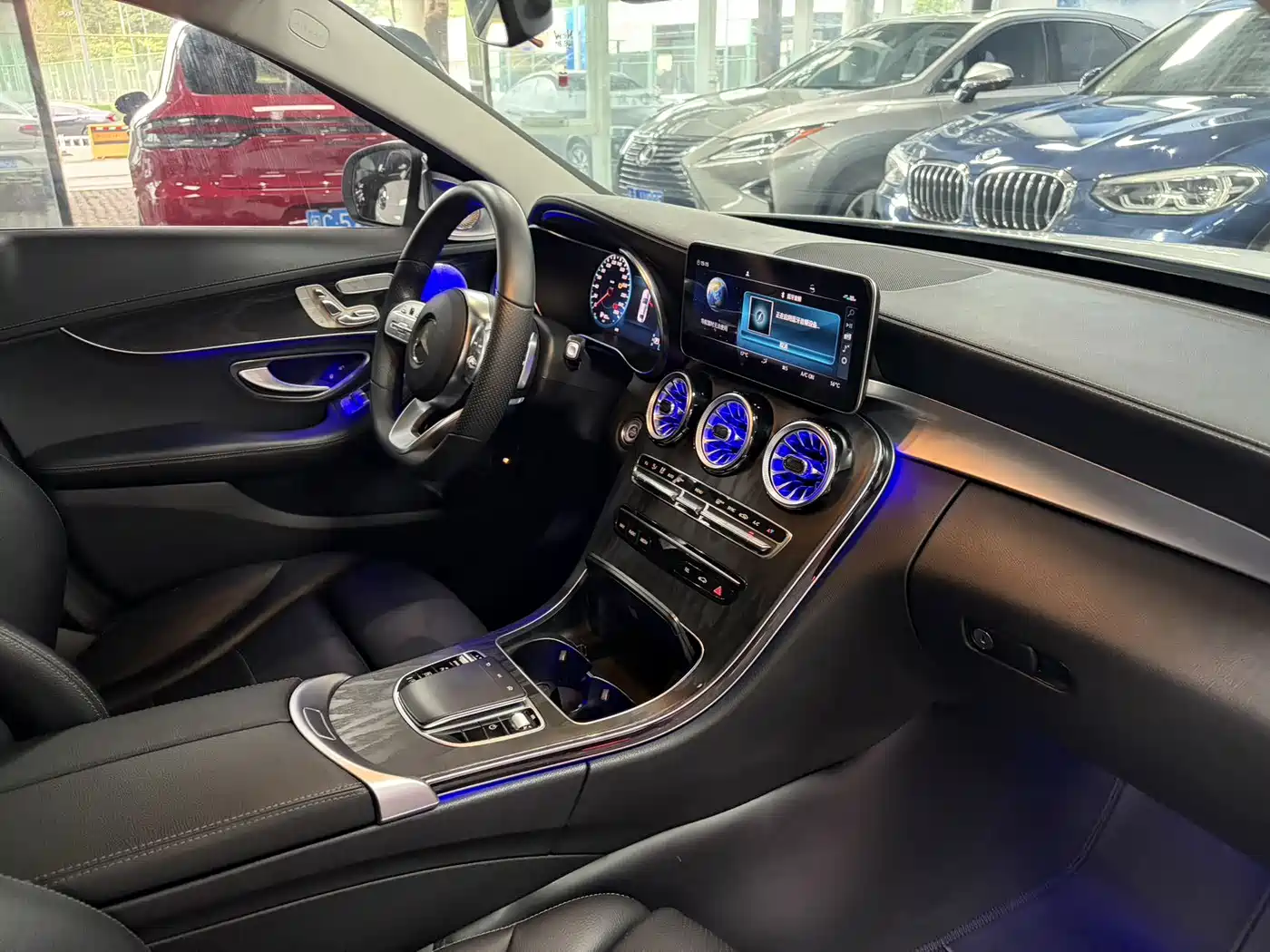 Photo 11 - Mercedes-Benz C-Class
