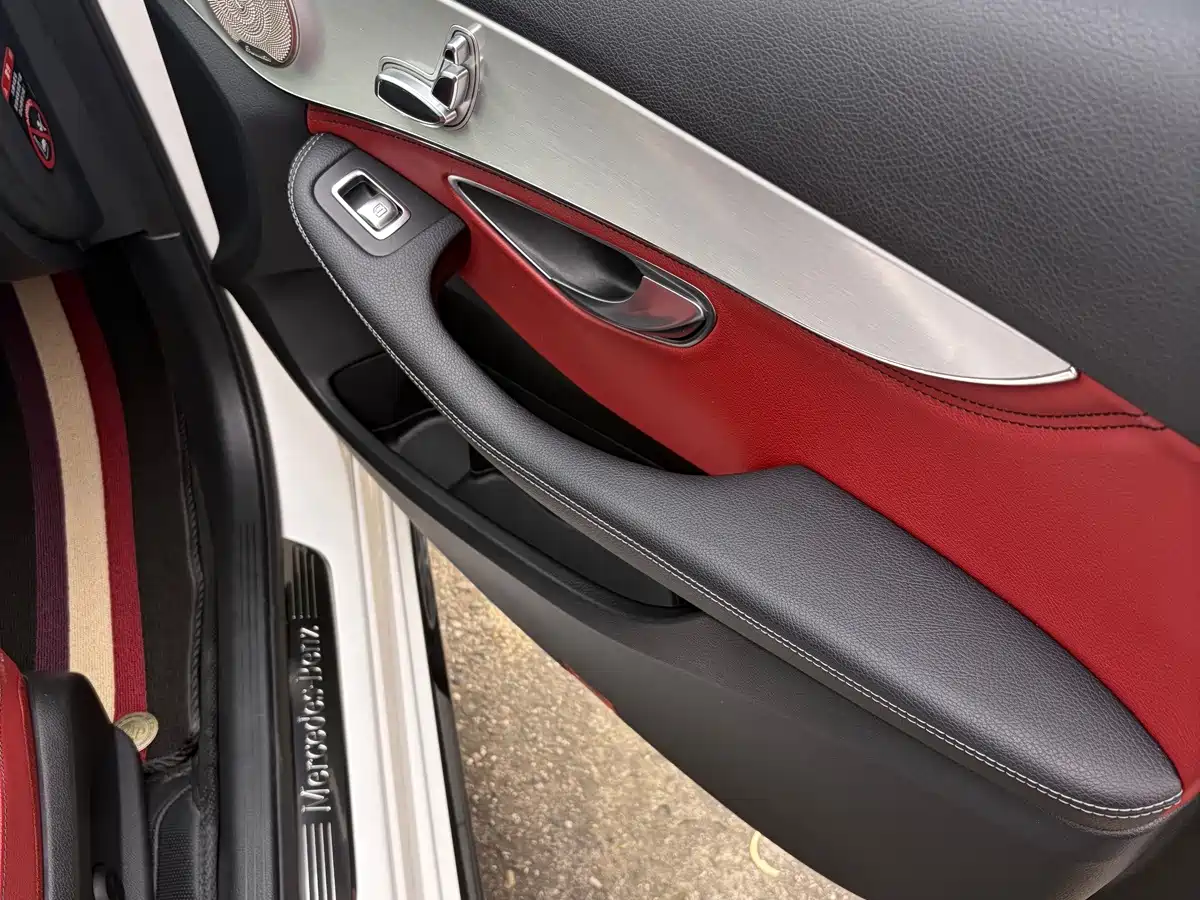 Фото 23 - Mercedes-Benz C-Class
