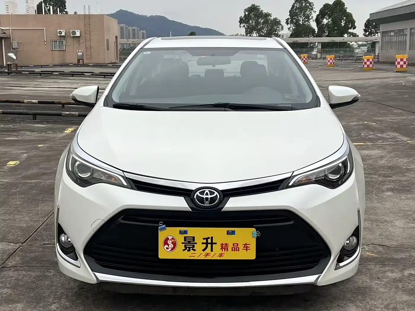 Toyota Levin 2017 Facelift 185T CVT Elite (China V) фото 2