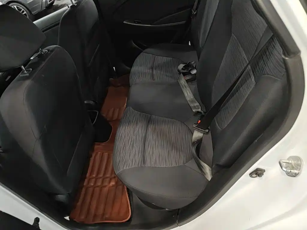 Hyundai Reina 2016 2014 Model 1.4L Automatic GLX