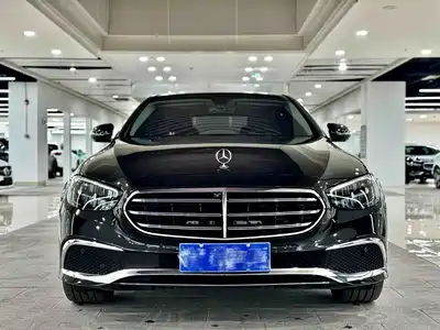 Mercedes-Benz E