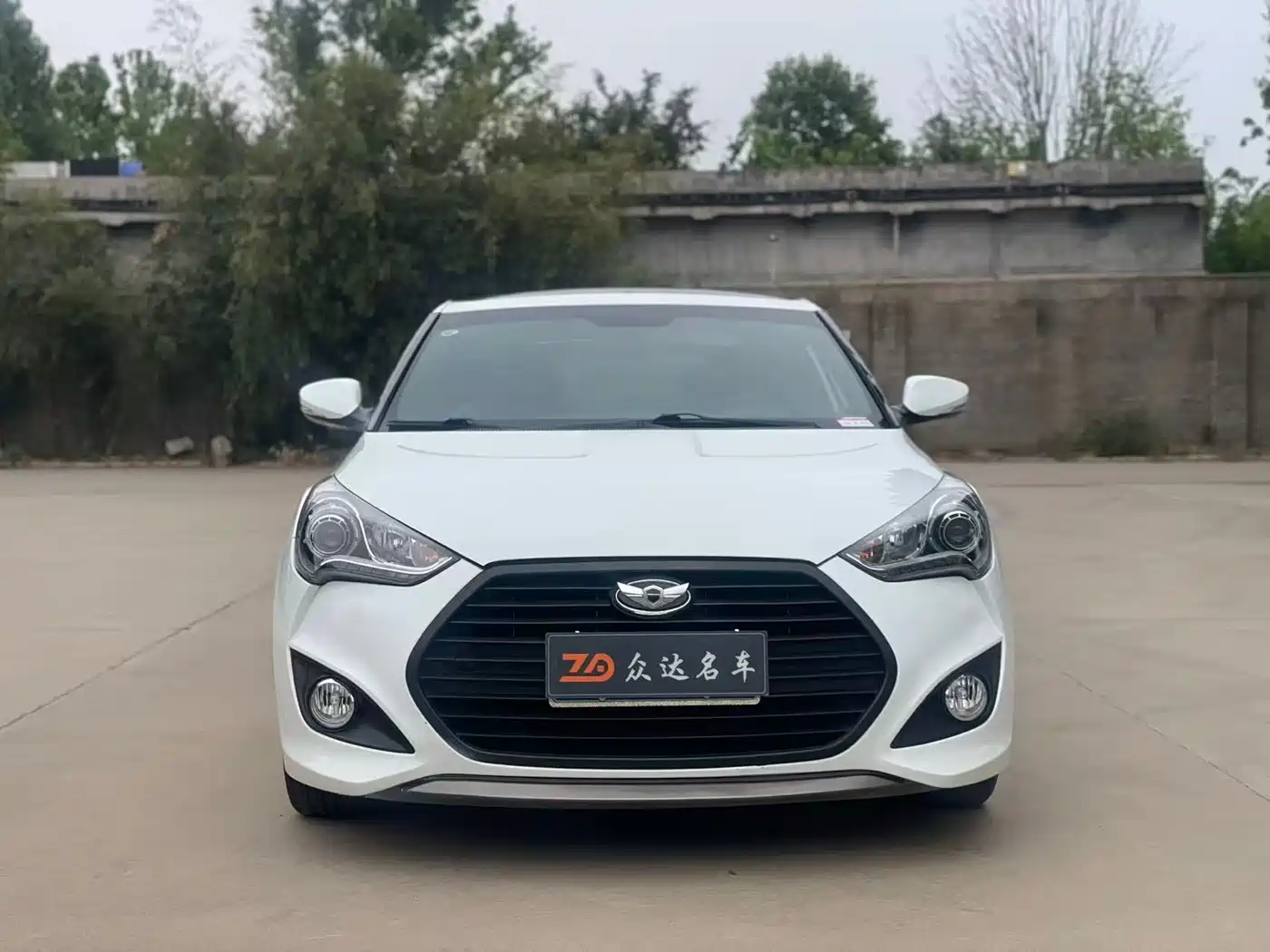 Hyundai Veloster 2015 1.6T Automatic Luxury Edition фото 2