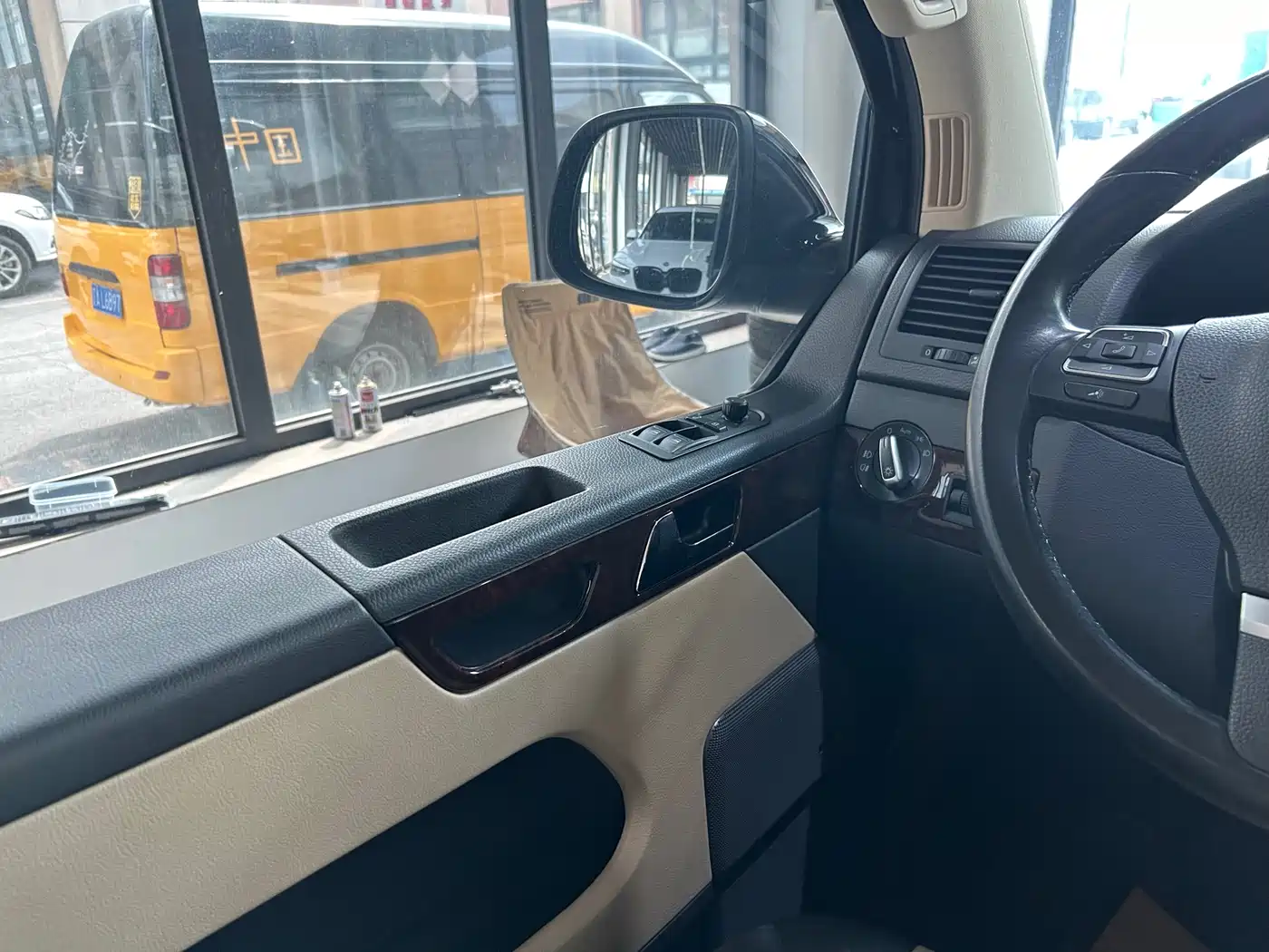 Volkswagen Multivan 2015 2012 2.0TSI 4WD Premium