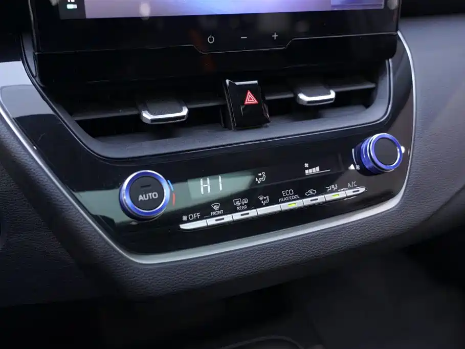 Toyota Corolla 2023 1.8L Smart Hybrid Dual Engine Elite Edition фото 12