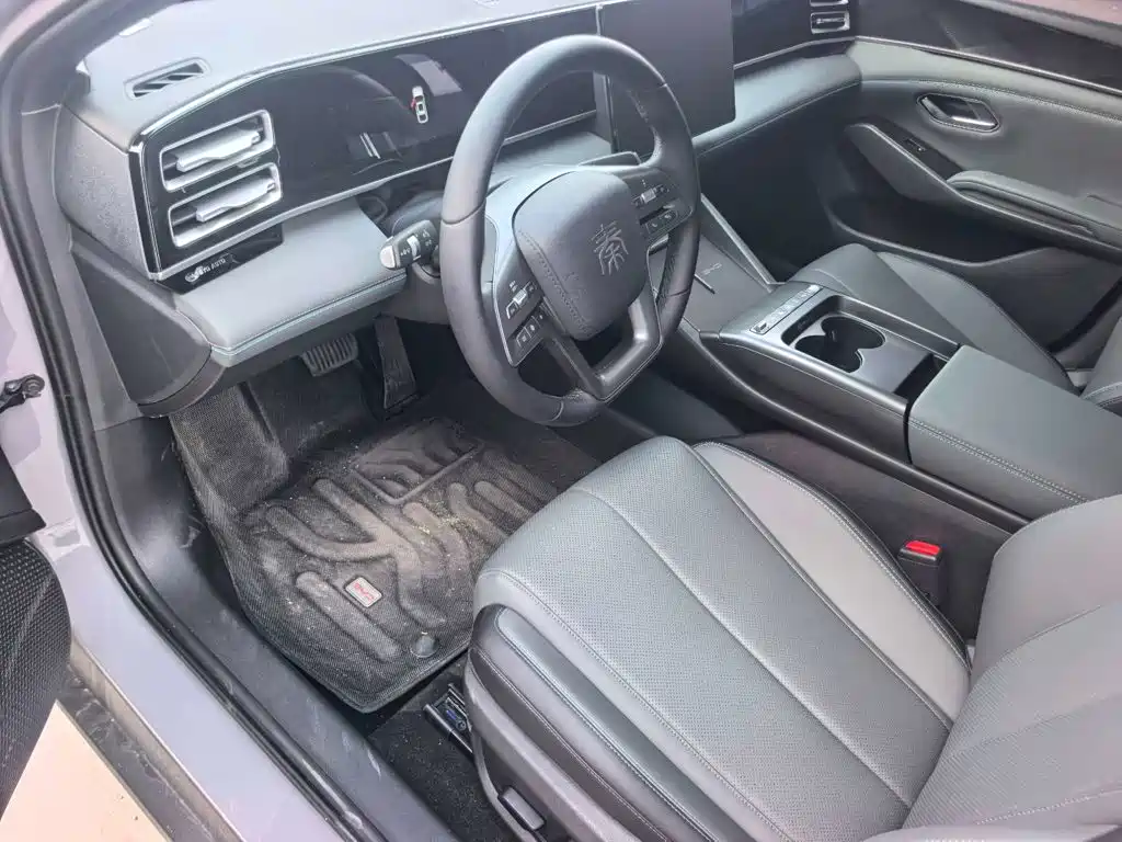 Фото 8 - BYD Qin L