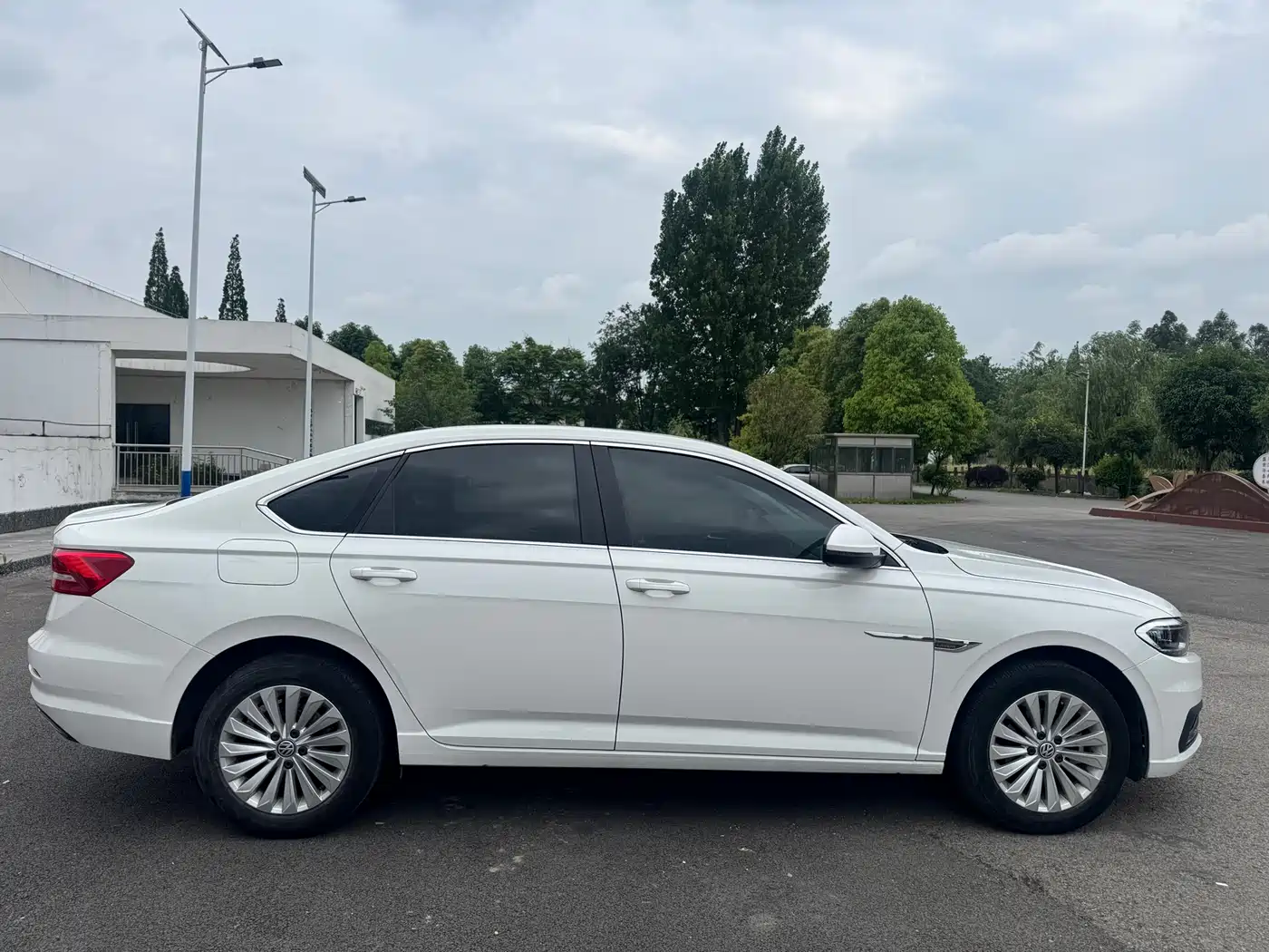 Volkswagen Lavida 2019 1.5L Automatic Comfort Edition China VI фото 8